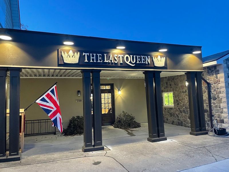 The Last Queen, Enon
