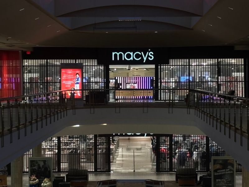 The Livingston Mall That Now Feels Frozen Between Eras