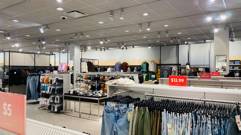 The Mall’s Honest Edges Make the Strong Parts Clearer The Mall’s Honest Edges Make the Strong Parts Clearer