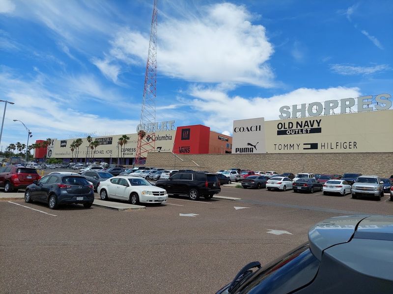 The Outlet Shoppes at Laredo (Laredo) The Outlet Shoppes at Laredo (Laredo)