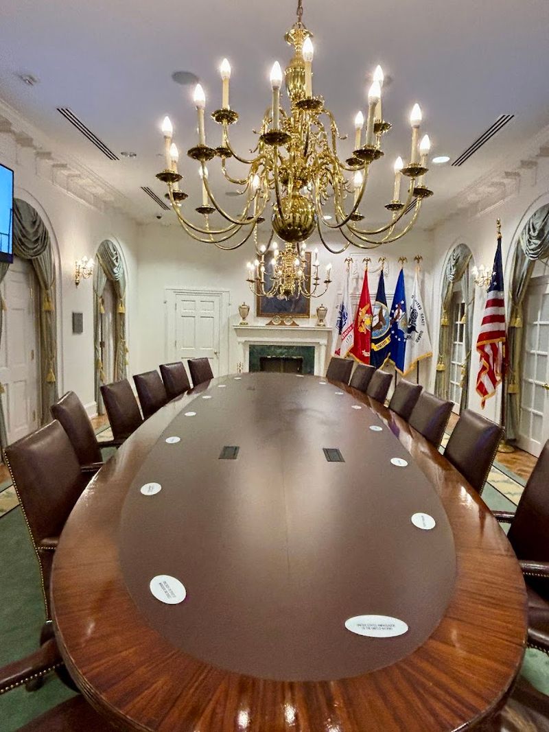 The Oval Office Replica Delivers the Most Direct Jolt The Oval Office Replica Delivers the Most Direct Jolt