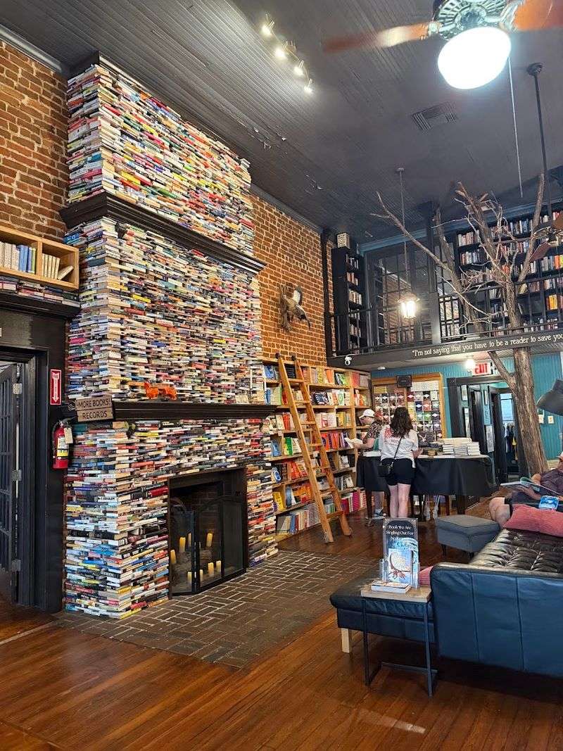 The Painted Porch Bookshop (Bastrop) The Painted Porch Bookshop (Bastrop)