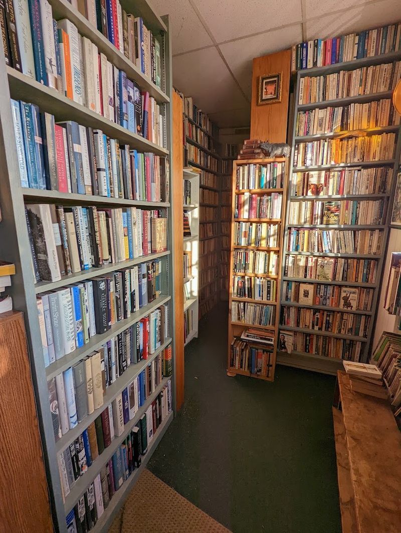 The Relaxed Atmosphere That Keeps Book Lovers Coming Back The Relaxed Atmosphere That Keeps Book Lovers Coming Back