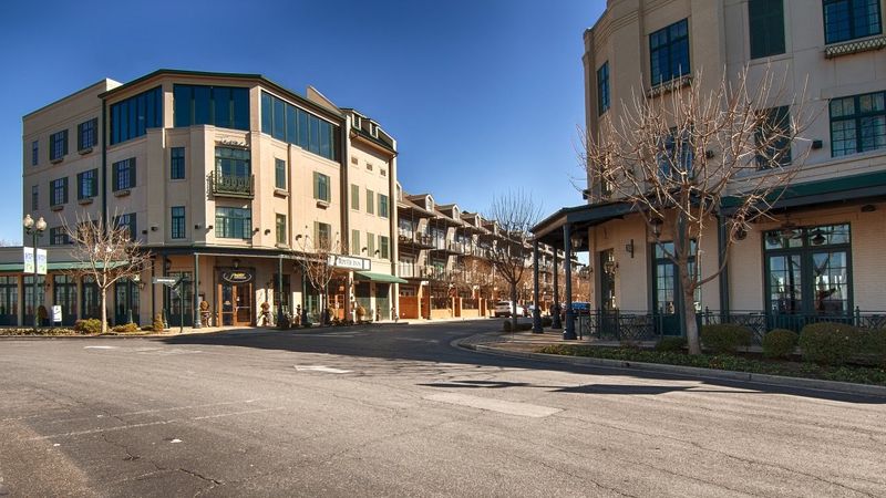 The River Inn of Harbor Town – Memphis