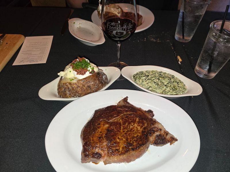 The Slow-Roasted Prime Rib That Built a Loyal Following The Slow-Roasted Prime Rib That Built a Loyal Following