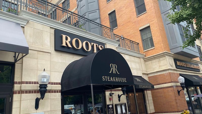 The Summit Steakhouse That Still Feels Like a Classic Night Out The Summit Steakhouse That Still Feels Like a Classic Night Out