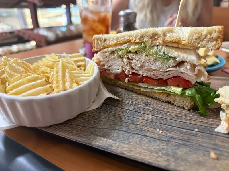 The Three Mothers Cuisine & Bakery – Murfreesboro