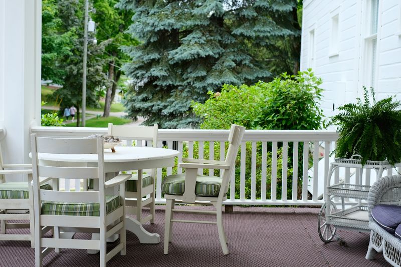 The Victorian Setting That Stops You Mid-Stride