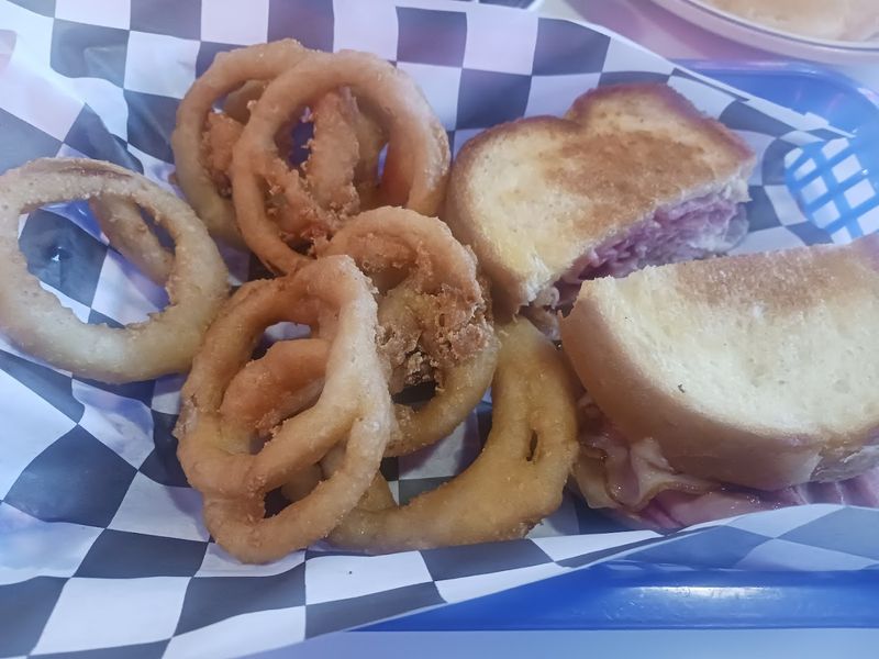 The comfort food sounds exactly right for a diner The comfort food sounds exactly right for a diner