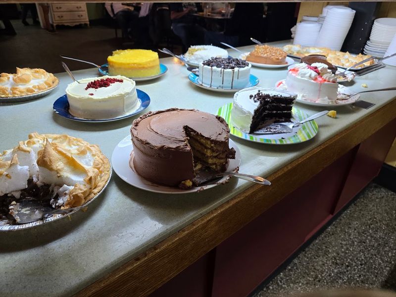 The dessert bar that steals the spotlight The dessert bar that steals the spotlight