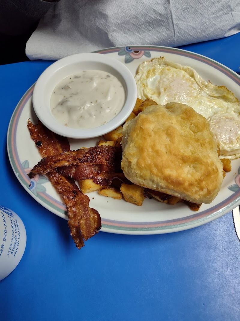 The homemade biscuits everyone talks about The homemade biscuits everyone talks about