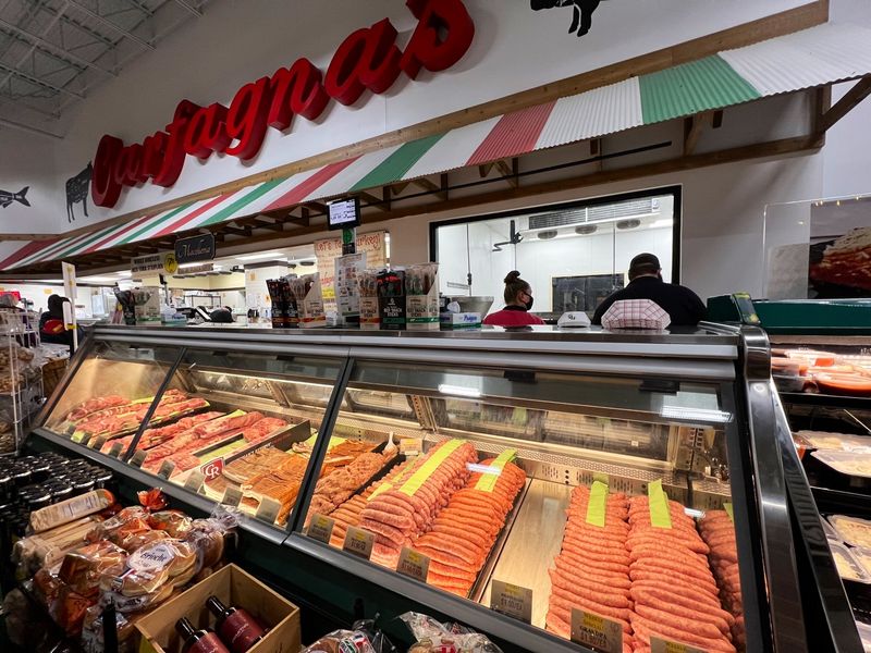 The restaurant brings the market’s warmth to the table