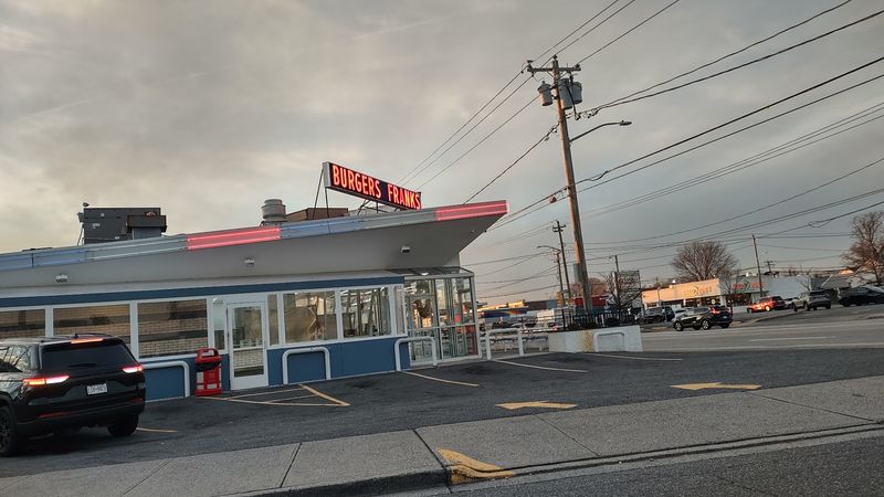 The retro atmosphere gives every meal a nostalgic edge The retro atmosphere gives every meal a nostalgic edge