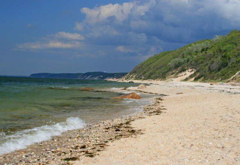 The shoreline is rugged, scenic, and surprisingly memorable The shoreline is rugged, scenic, and surprisingly memorable