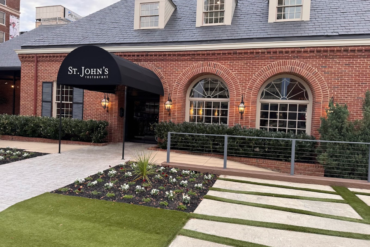 These 11 Tennessee Restaurants Became Landmarks for More Than Their Food