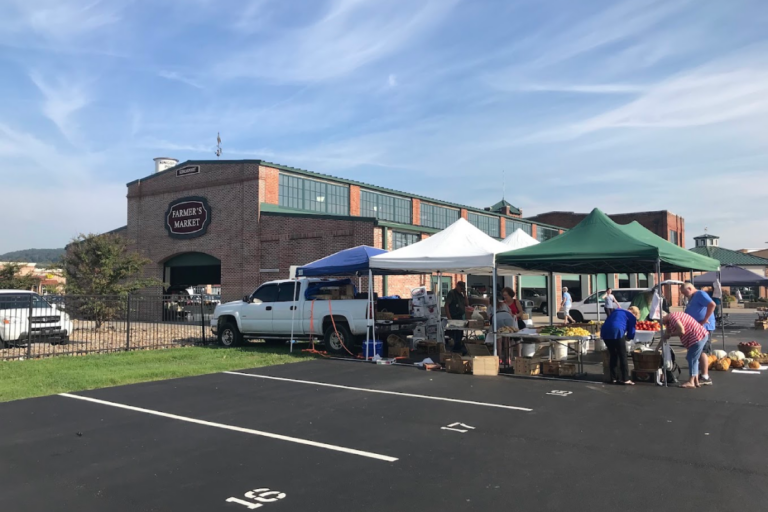These Tennessee Farmers Markets Prove $30 Can Still Fill Your Trunk