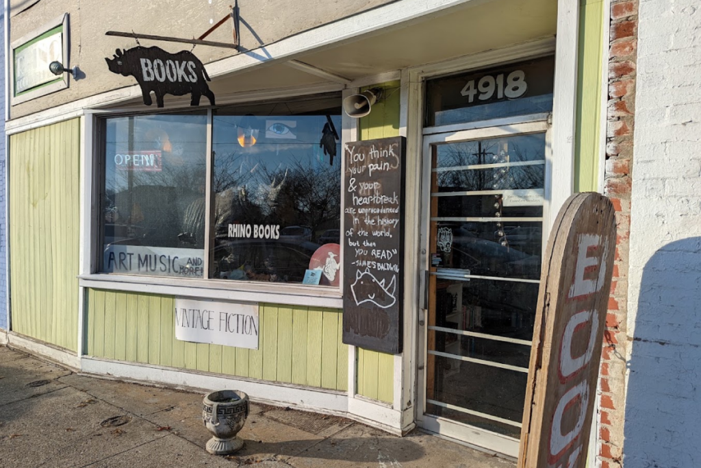This Cozy Tennessee Bookstore Lets You Browse the Shelves With a Cat by Your Side