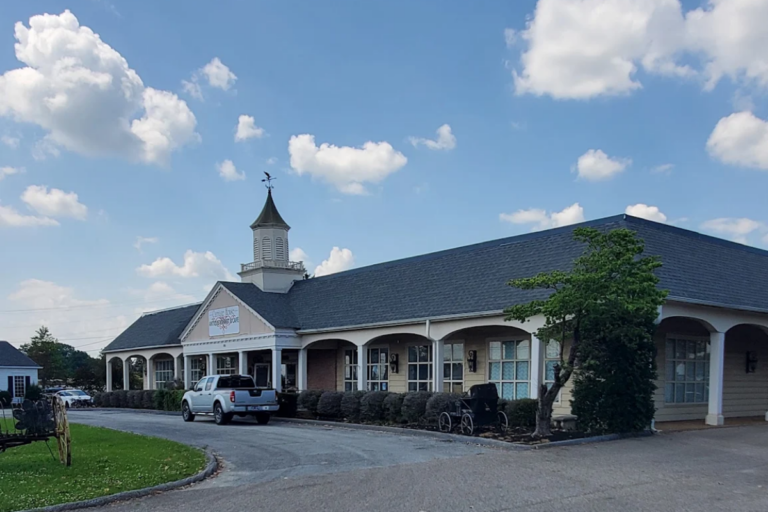 This Massive Tennessee Antique Mall Is Packed With Rare Finds At Prices That Feel Like A Steal