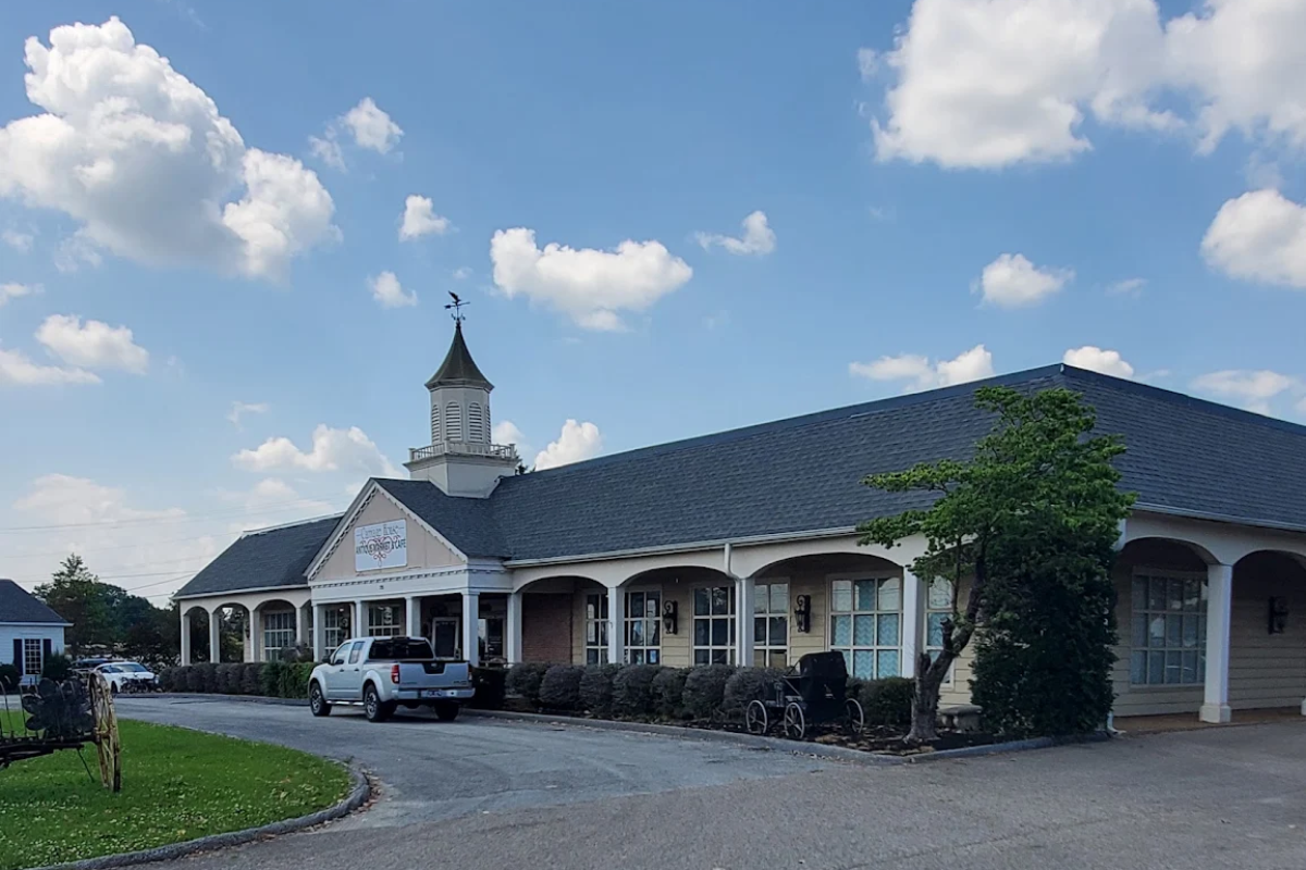 This Massive Tennessee Antique Mall Is Packed With Rare Finds At Prices That Feel Like A Steal