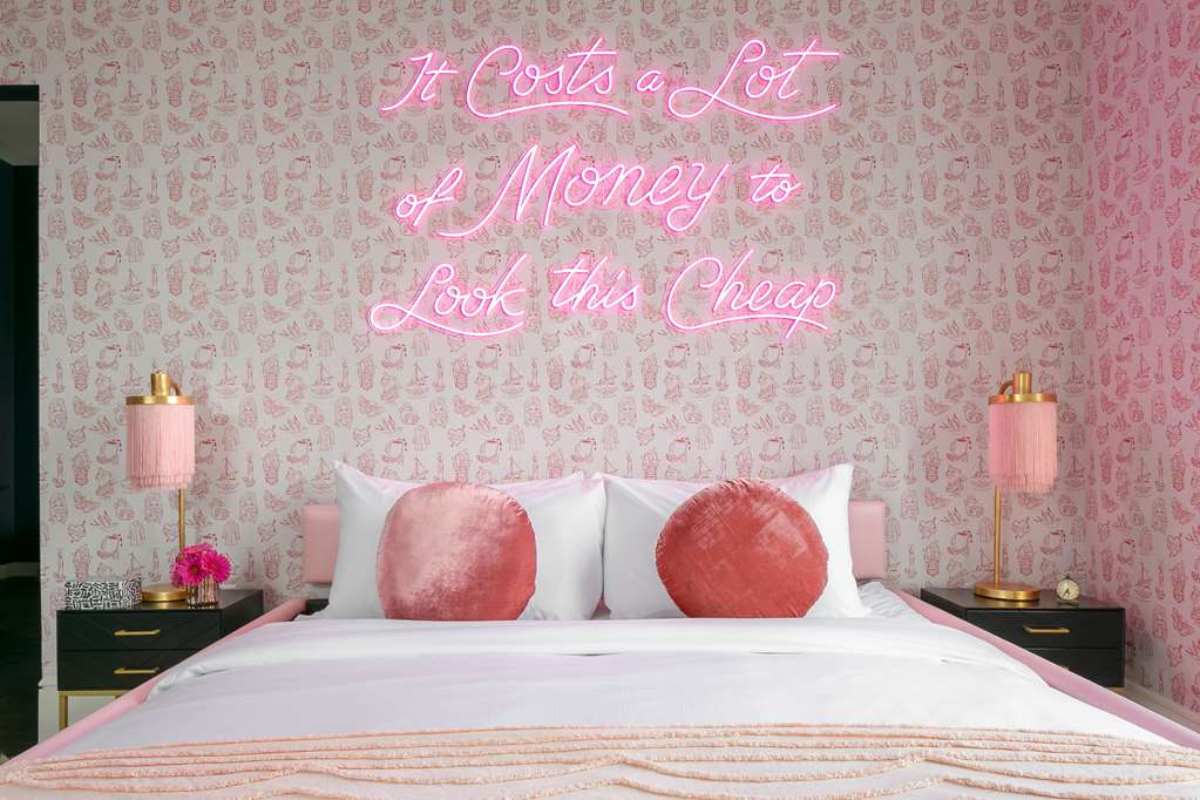 This Pretty-in-Pink Tennessee Hotel Looks Like a Glamorous Movie Set