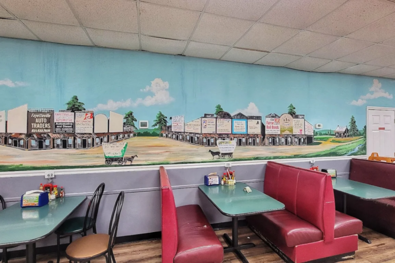 This Small-Town Tennessee Restaurant Serves the Kind of Buffet Locals Plan Their Day Around