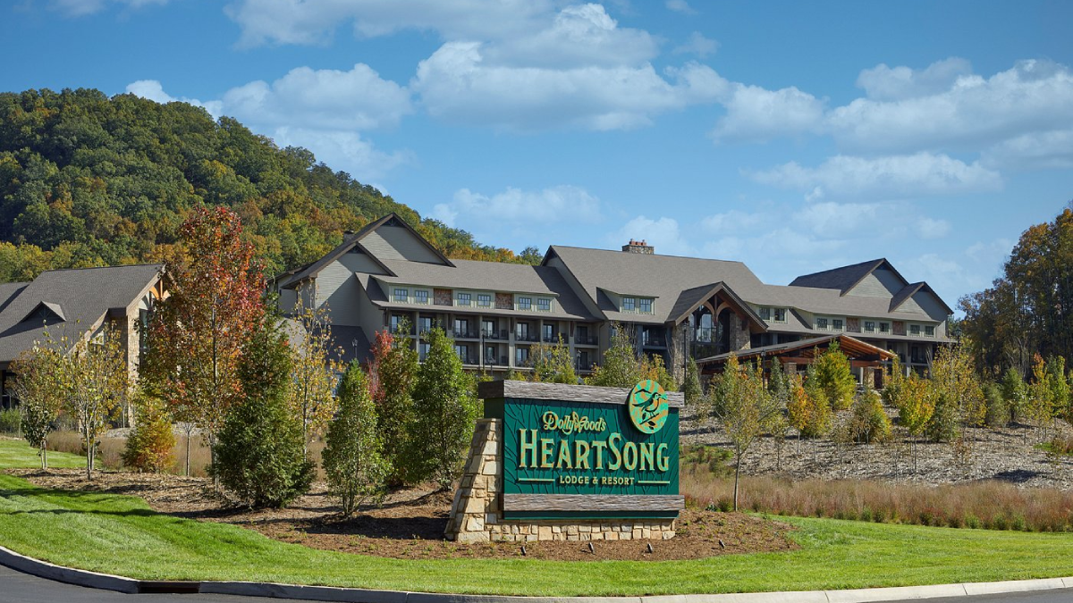 This Tennessee Lodge Feels Like a Love Letter to Dolly Parton's Smoky Mountain Roots