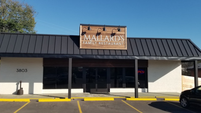 This Tennessee Restaurant Serves All-You-Can-Eat Catfish Every Friday