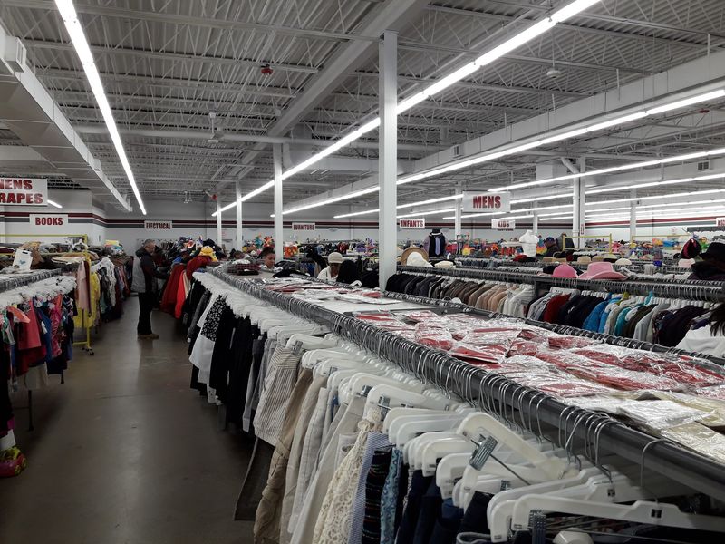 Thousands of Clothing Finds Fill the Store’s Endless Racks Thousands of Clothing Finds Fill the Store’s Endless Racks