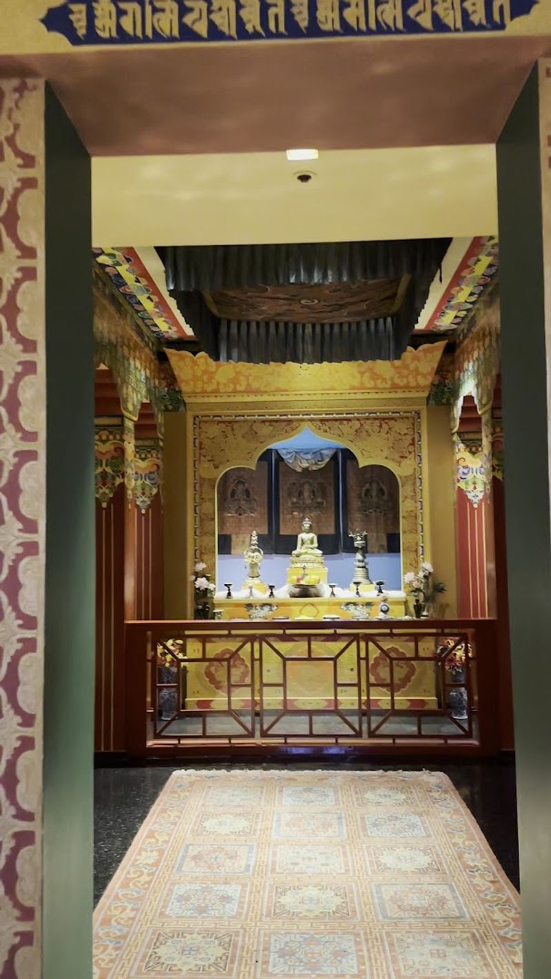 Tibetan Artist Phuntsok Dorje Created the Remarkable Altar Tibetan Artist Phuntsok Dorje Created the Remarkable Altar