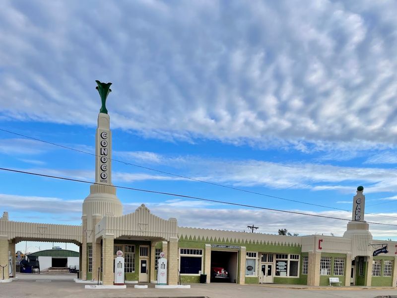 Tower Station and U-Drop Inn Café (Shamrock)