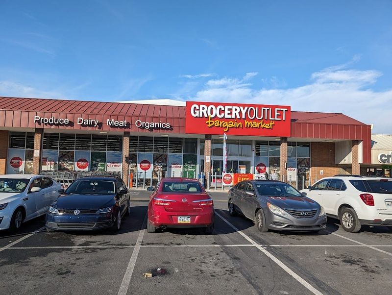 Treasure-Hunt Aisles Full of Surprise Finds Treasure-Hunt Aisles Full of Surprise Finds