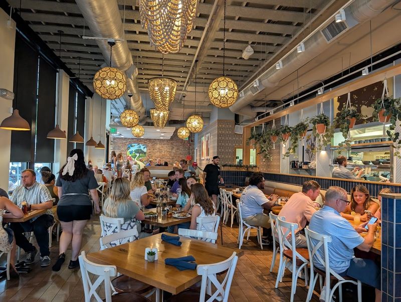 Tupelo Honey Southern Kitchen & Bar – Knoxville