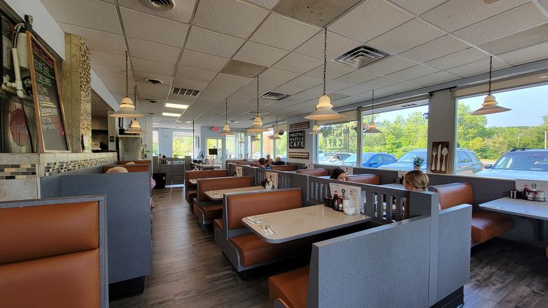 Twins Diner – Veggie Burrito With Green Chiles, Northville