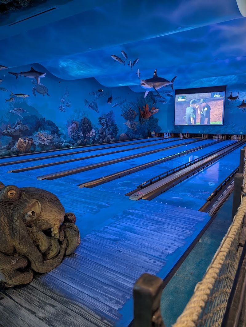 Underwater Themed Bowling Lanes Underwater Themed Bowling Lanes