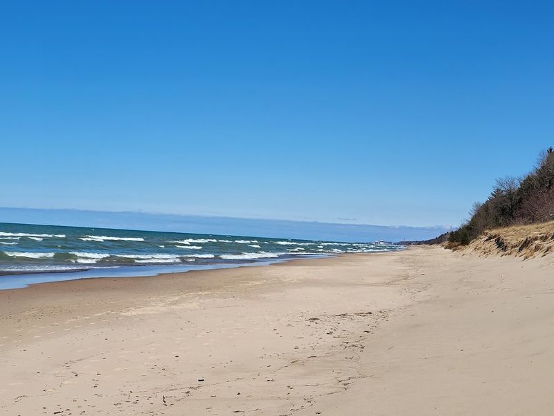 Beach One - Indiana Dunes State Park (Chesterton) Beach One - Indiana Dunes State Park (Chesterton)