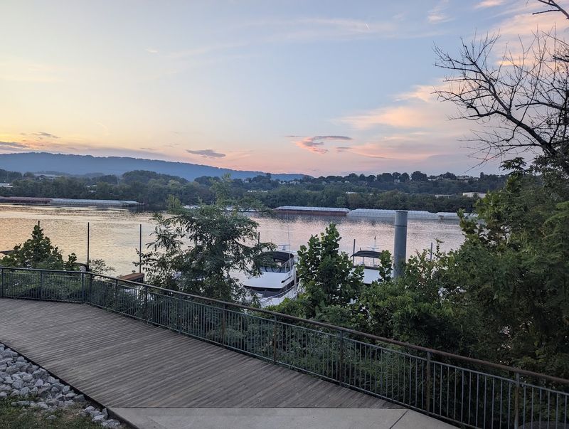 Scottie's On The River – Chattanooga Scottie's On The River – Chattanooga