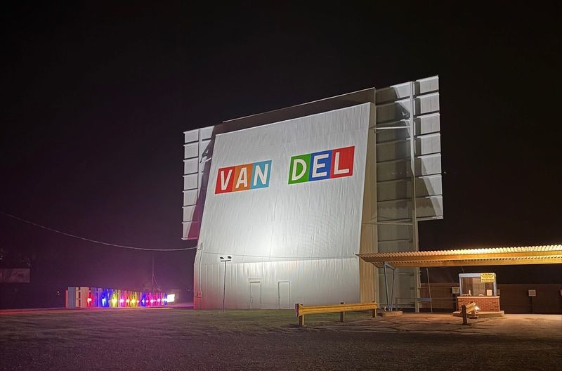 Van Del Drive-In – Van Wert, Van Wert County Van Del Drive-In – Van Wert, Van Wert County