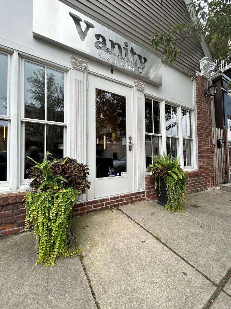 Vanity Salon — Montclair