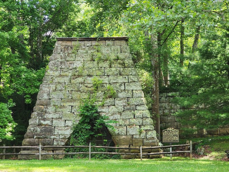 Vesuvius Iron Furnace, Pedro