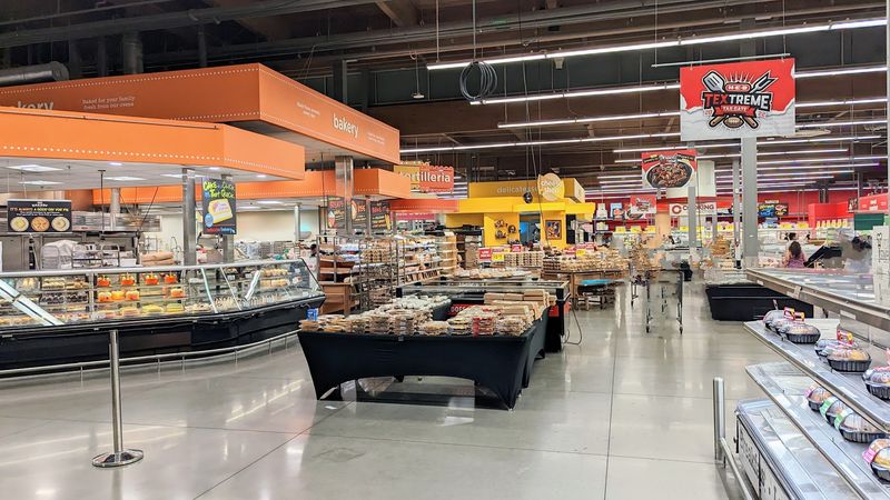 Via 313 Pizza's Detroit-Style Slices Via 313 Pizza's Detroit-Style Slices