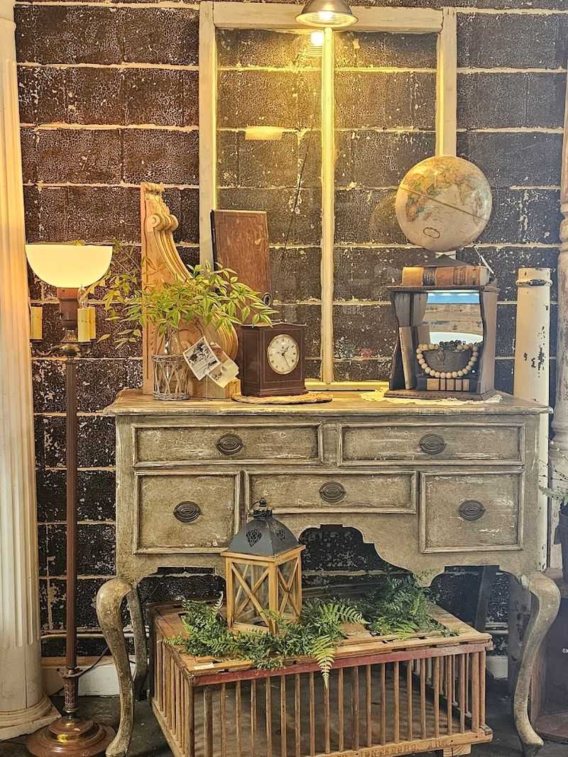 Vintage Lighting Fixtures That Shine Vintage Lighting Fixtures That Shine