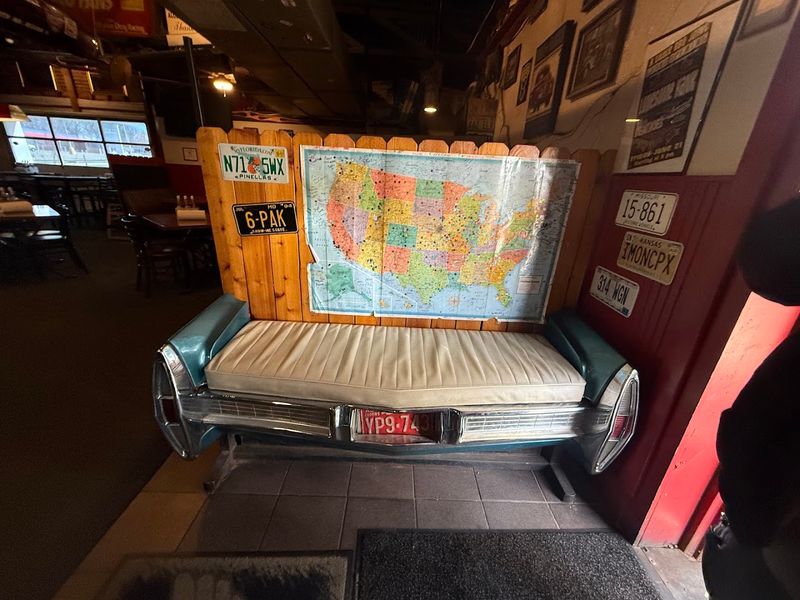 Vintage car decor turns dinner into an experience