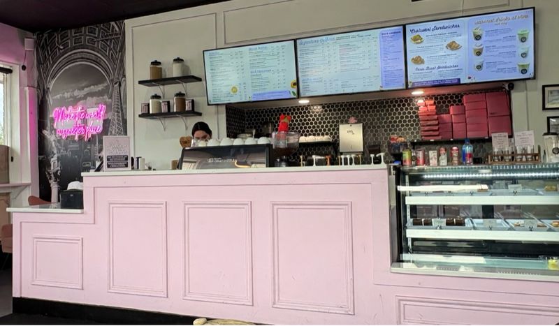 Viva La Fresa Bakery & Cafe — Smyrna Viva La Fresa Bakery & Cafe — Smyrna