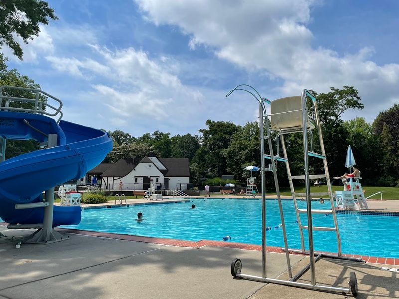 Warrenbrook Pool - Warren Warrenbrook Pool - Warren