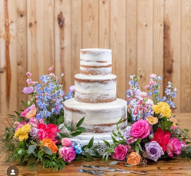 Wedding Cakes That Become the Talk of Every Reception Wedding Cakes That Become the Talk of Every Reception