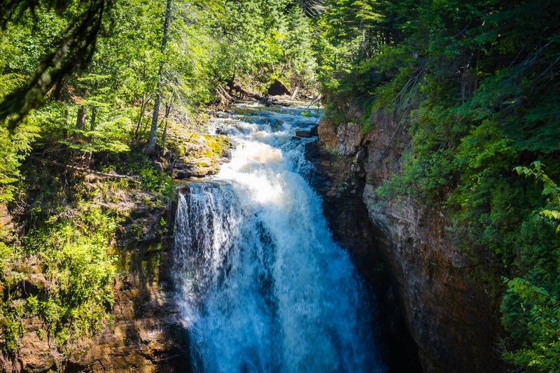 Where Miners Falls Fits Inside Pictured Rocks Where Miners Falls Fits Inside Pictured Rocks