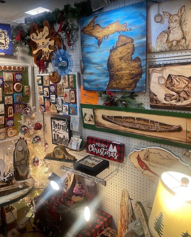 Where Vintage Shares Space With Handcrafted Finds Where Vintage Shares Space With Handcrafted Finds