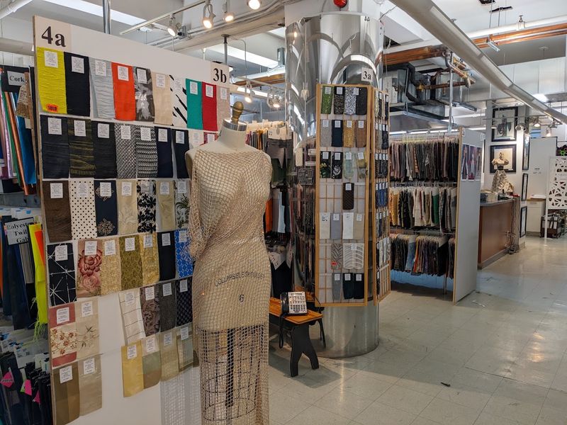 Where it is and what the shopping experience feels like