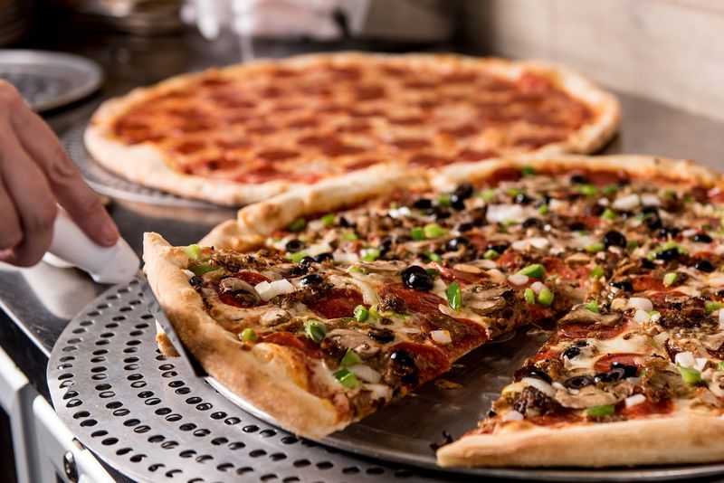 Whole Pies and Giant Slices Keep Fans Coming Back Whole Pies and Giant Slices Keep Fans Coming Back