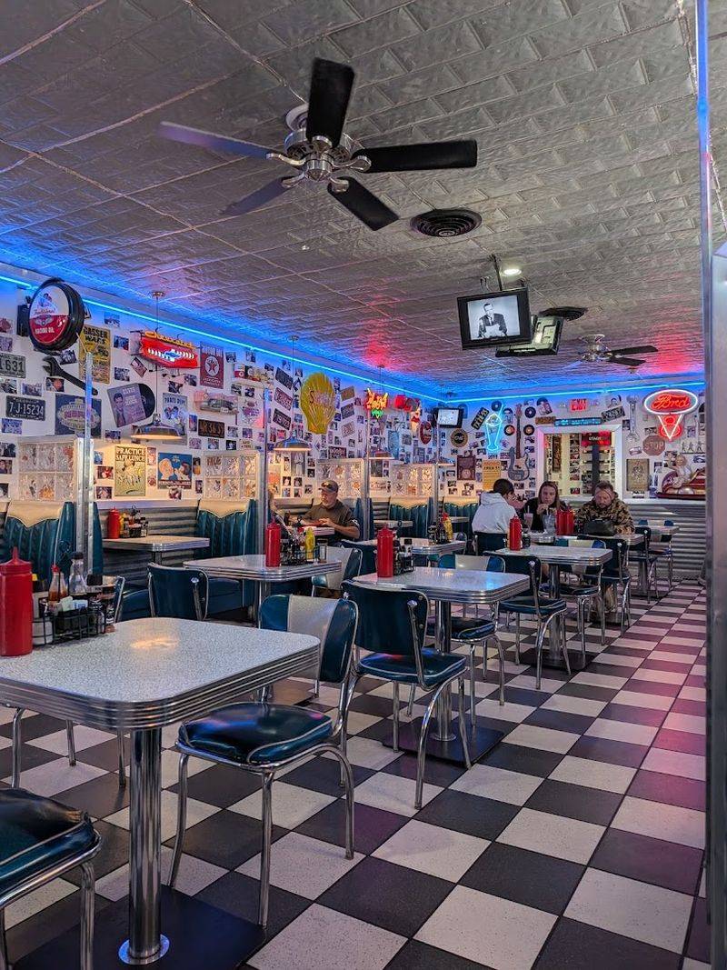 Why Hot Rods 50's Diner Belongs on Your Tennessee Food List